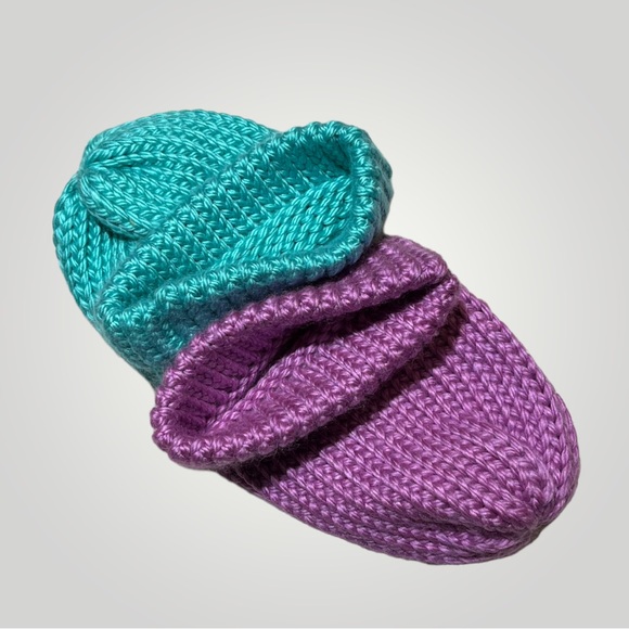 Lot/2 Handmade Knit Winter Hats - Picture 8 of 13